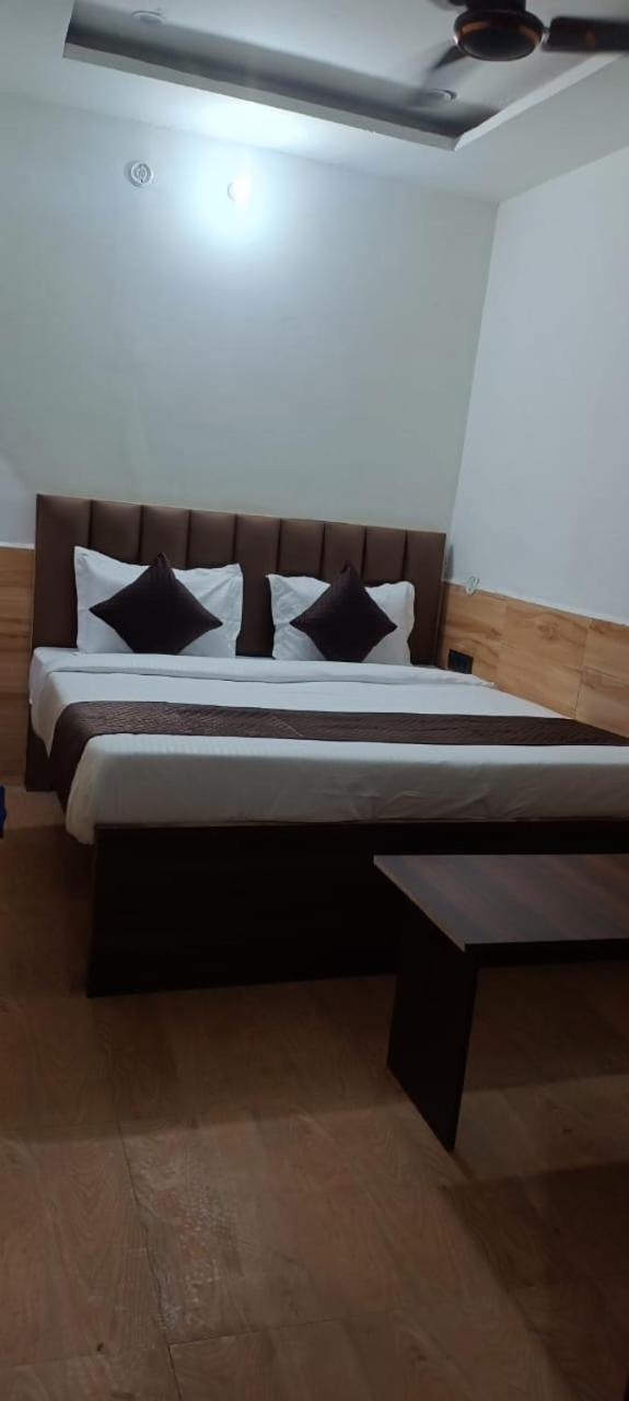 Hotel Town Grand Агра Экстерьер фото